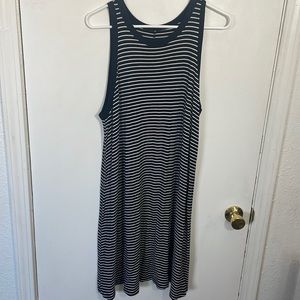 day brand size Xl dress 👗 black with white stripes cute for summer
